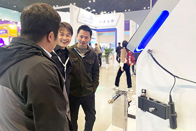 霍爾斯團(tuán)隊(duì)